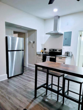 Walk To Duke Campus! 1 Bedroom In Trinity Park!